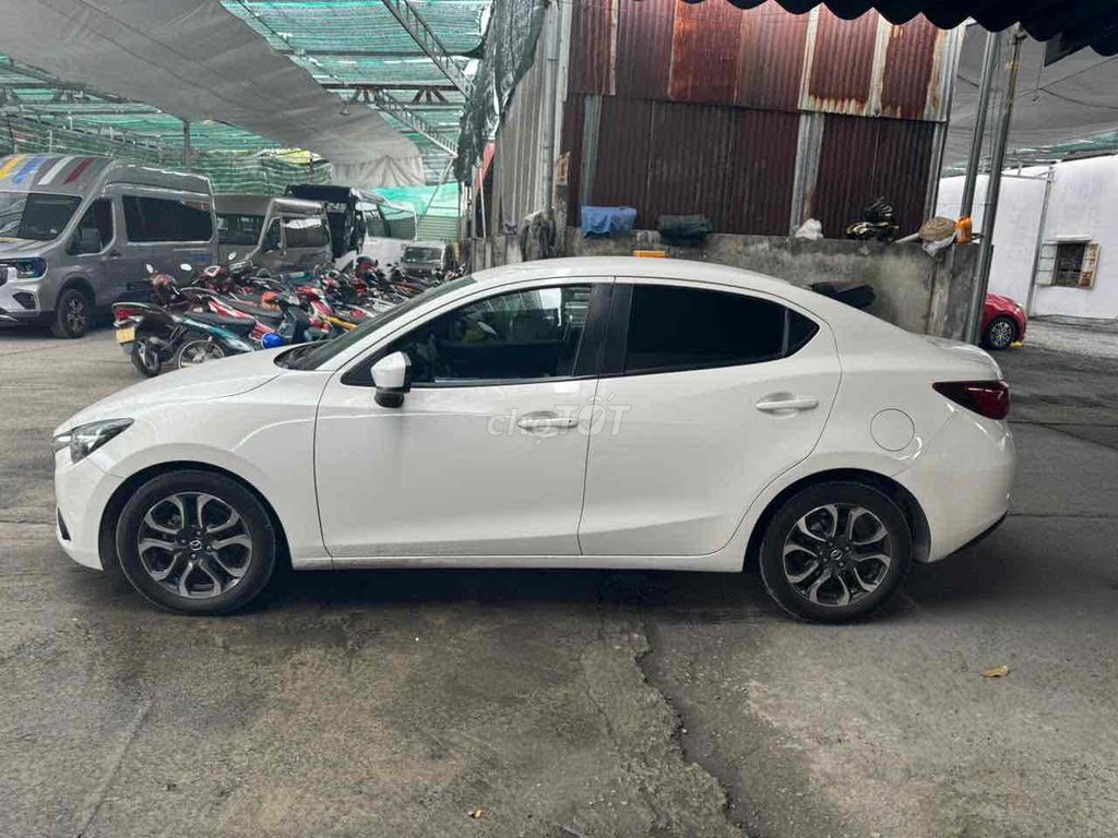 Mazda 2 2017  1.5 AT Sedan - 76 km