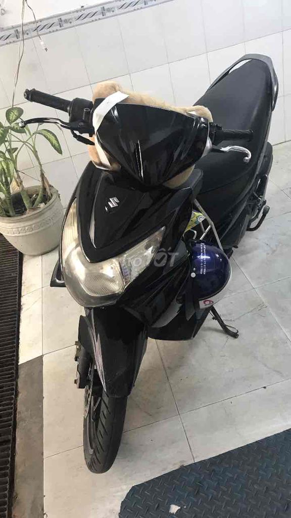 Suzuki màu Đen. Mua bán Xe máy tại Quận 8 Tp Hồ Chí Minh được đăng bởi Anh đào hình 2