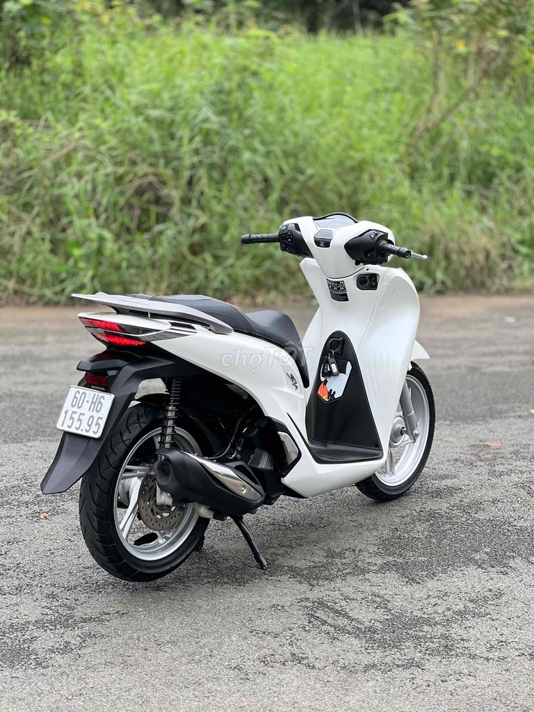 Shvn 125 Trắng Đen Bạc 2022 Biển Hay Hay Có Góp🎉🎉🎉. Mua bán Xe máy tại Thành phố Biên Hòa Đồng Nai được đăng bởi Xe Máy Phát Đồng hình 3