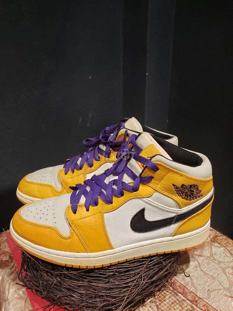 Cần bán giày nike air jordan