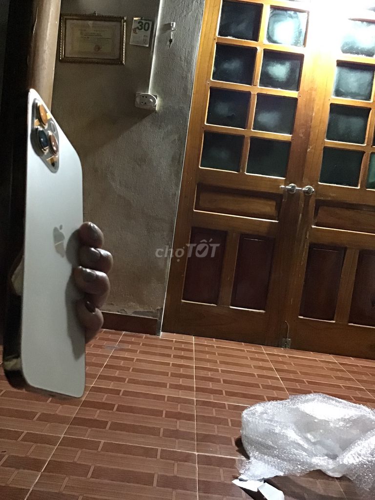 Apple iPhone 12 Pro Max Trắng. Mua bán Điện thoại tại Huyện Tân Kỳ Nghệ An được đăng bởi Dieulinh Nguyenthi hình 1