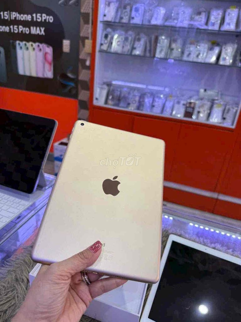 iPad gen 5 vàng 32g máy zin nguyên khối