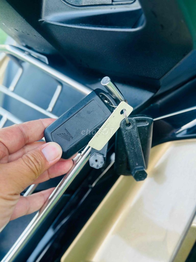 Honda Airblade 150 ABS 2021 Đen Đỏ Vàng. Mua bán Xe máy tại Huyện Chợ Mới An Giang được đăng bởi XE MÁY THIỆN PHÁT AN GIANG hình 20