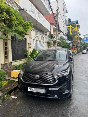 Innova Cross V 2025 - 4500 km. Mua bán Ô tô tại Quận Tân Bình Tp Hồ Chí Minh được đăng bởi huydo