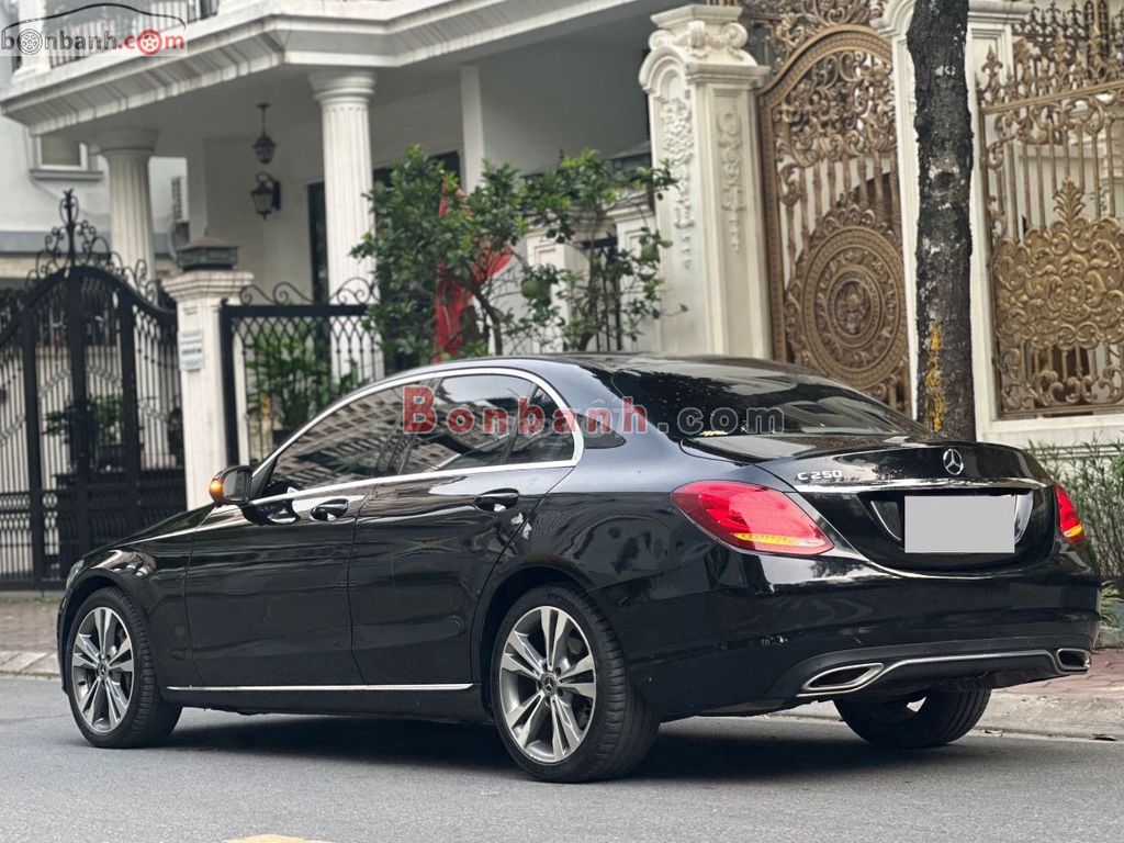 C250-2018 xe chính chủ. Mua bán Ô tô tại Quận Cầu Giấy Hà Nội được đăng bởi Siêu Thị Ô Tô hình 2