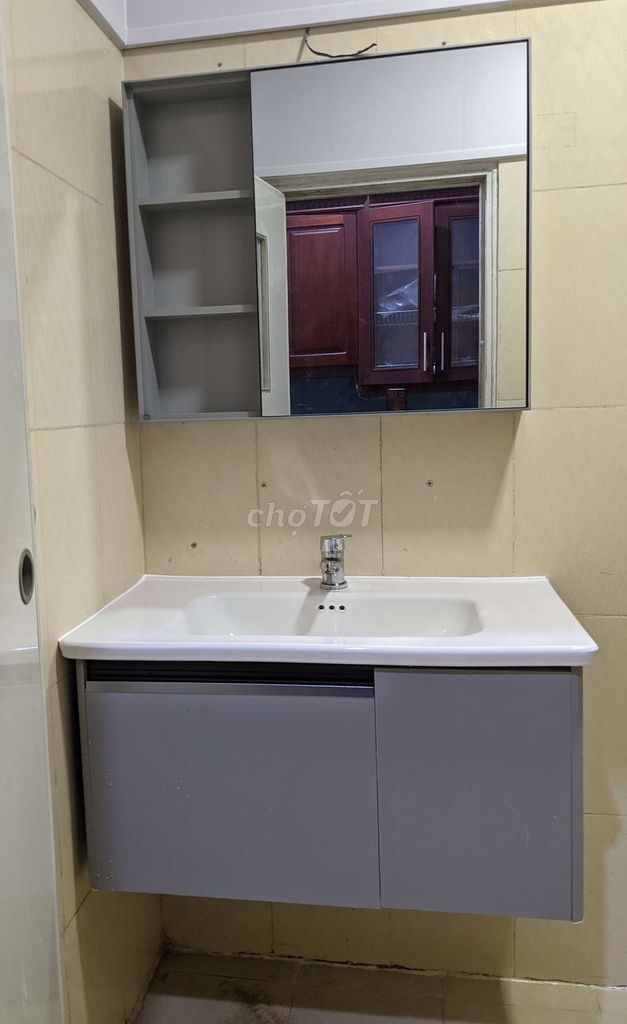 Chậu tủ lavabo kèm tủ gương