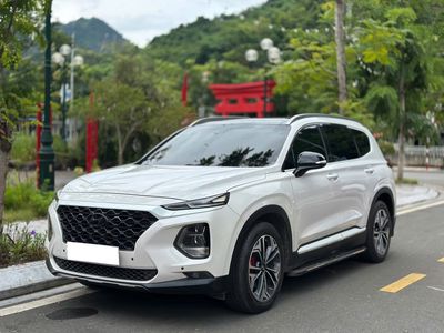 Cần bán Santafe 2019, full máy dầu 4x4 màu trắng.