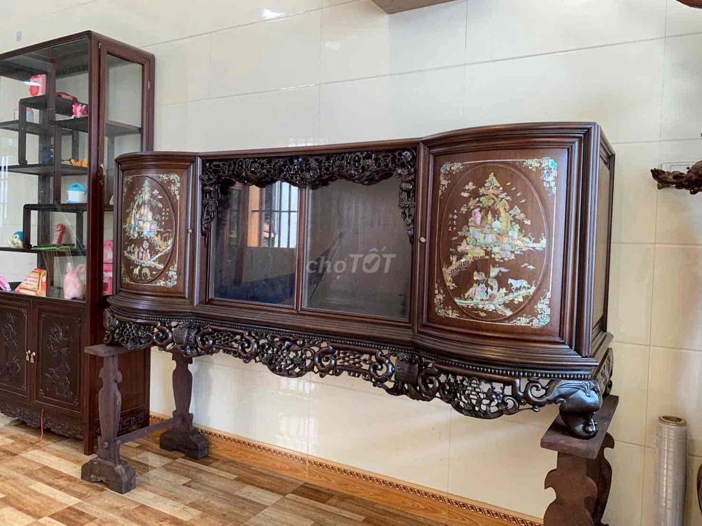 Tủ chè gỗ nâu cổ điển. Mua bán Tủ, kệ gia đình tại Huyện Hải Hậu Nam Định được đăng bởi Kim Thành hình 1