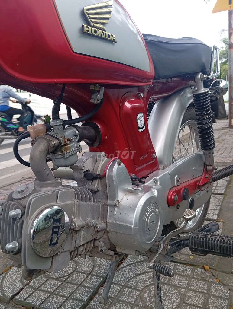 Honda DT-67 2023 Đỏ bạc. Mua bán Xe máy tại Huyện Hóc Môn Tp Hồ Chí Minh được đăng bởi Tuấn hình 3