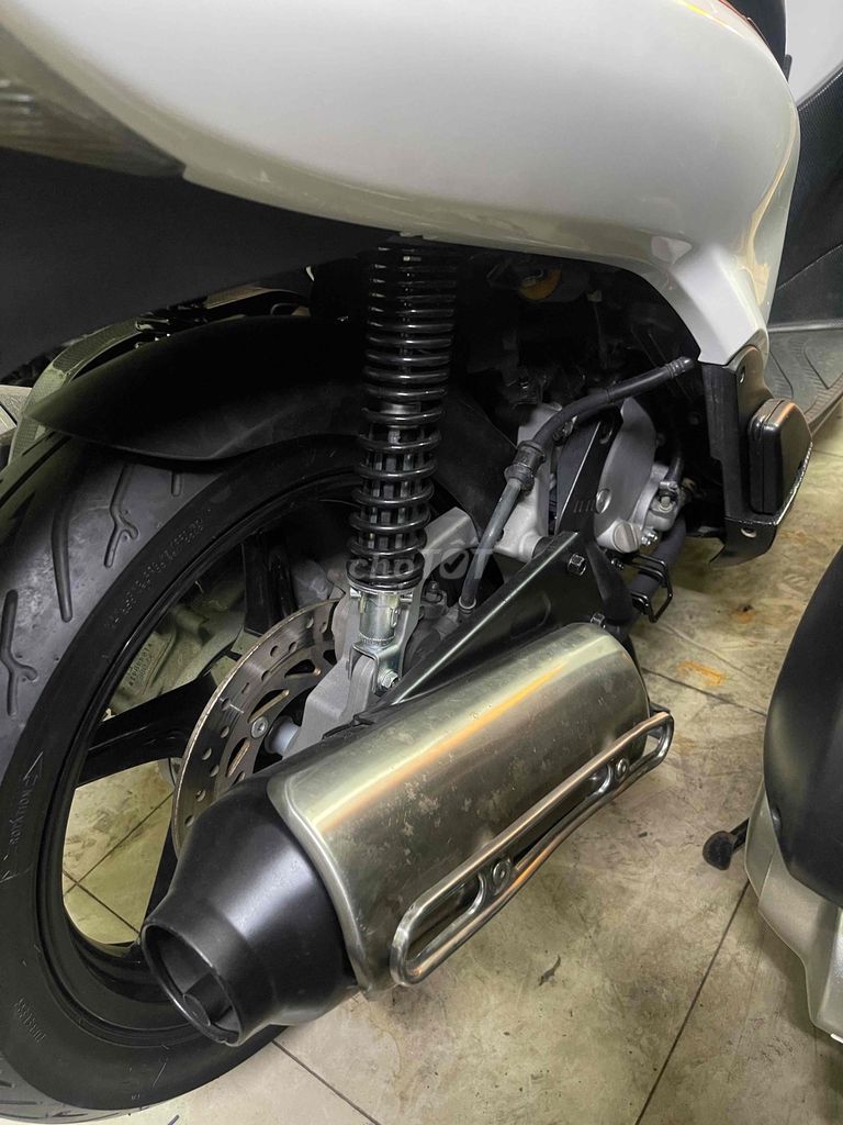 HONDA SH150 nhập ý,SM 104,TRẮNG ĐEN