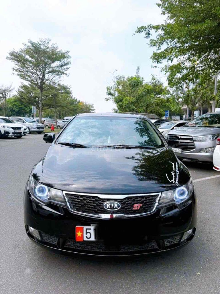 Cần bán chính chủ xe Kia Cerato 2011