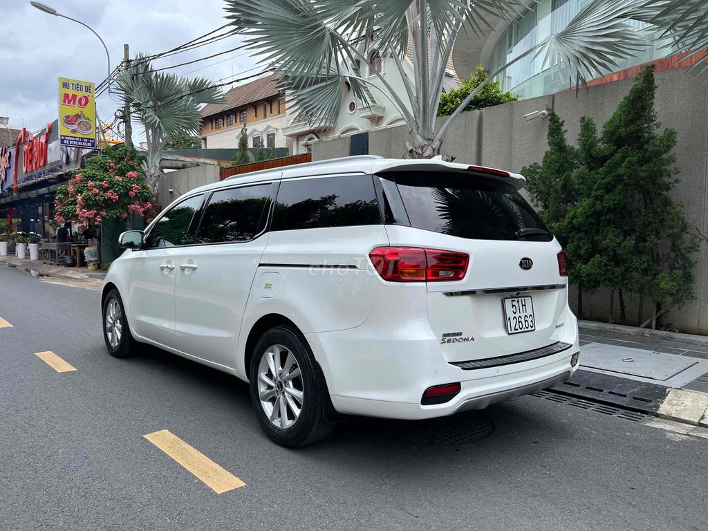 Kia Sedona 2.2D máy dầu 7 chổ full option 2019. Mua bán Ô tô tại Quận 8 Tp Hồ Chí Minh được đăng bởi Đông Mai hình 3