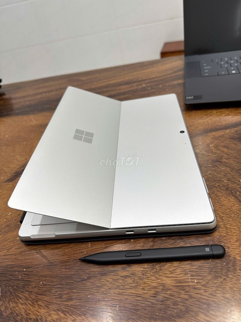 Microsoft Surface Pro 9 platinum, i7 12th, 16G