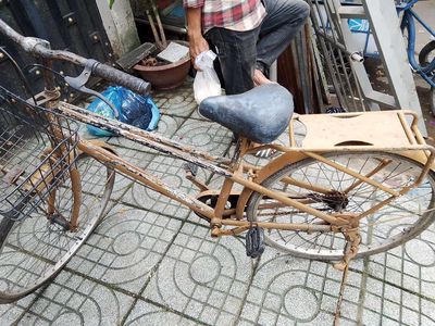 Xe đạp Cổ điển màu Nâu. Mua bán Xe đạp tại Quận 6 Tp Hồ Chí Minh được đăng bởi Ngọc Lực