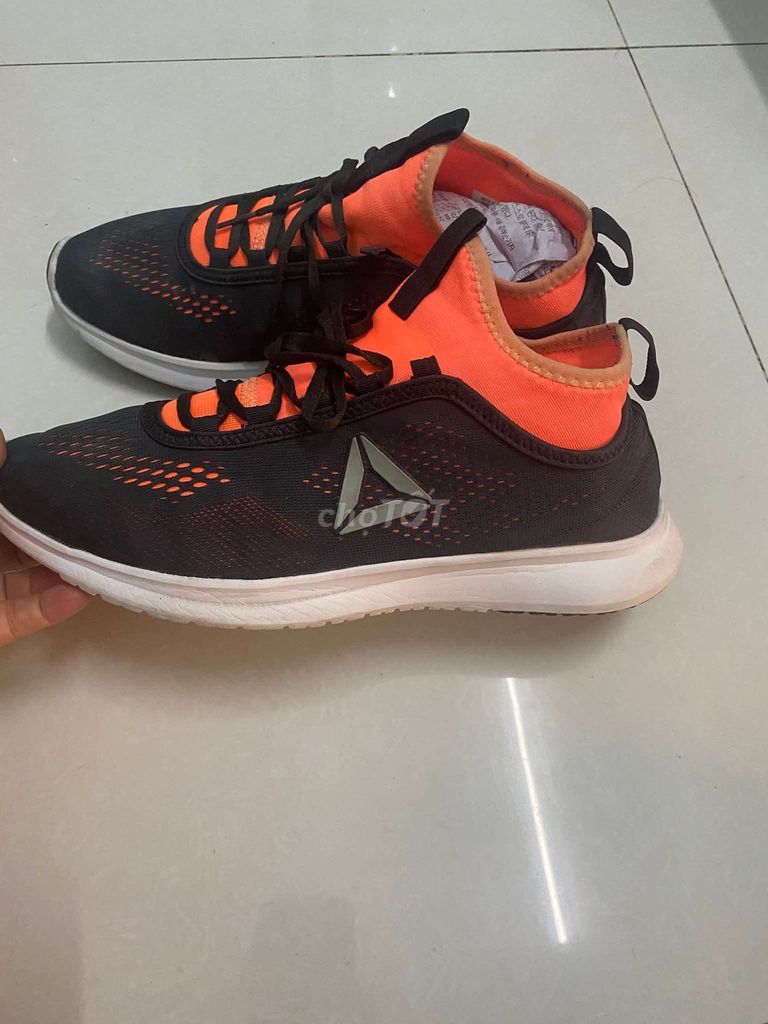 Giày thể thao Reebok Nam size 42. Mua bán Giày dép tại Thành phố Thủ Đức Tp Hồ Chí Minh được đăng bởi GIÀY SI HIỆU hình 1