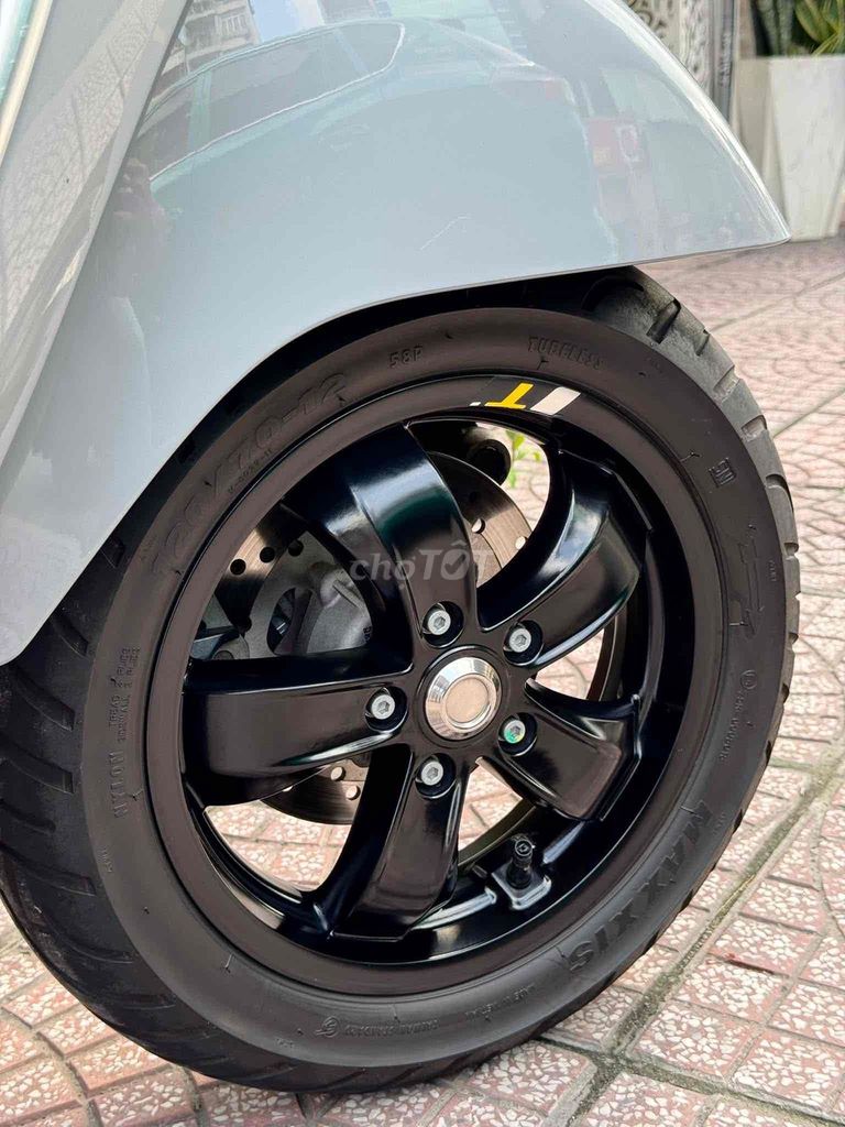 GTS 300 HPE 6800km như mới. Mua bán Xe máy tại Quận Phú Nhuận Tp Hồ Chí Minh được đăng bởi Nghia Tran hình 6