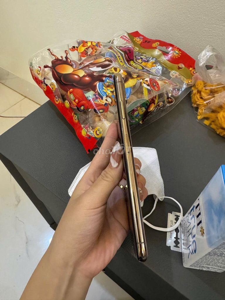 Apple iPhone XS Max Vàng. Mua bán Điện thoại tại Quận Cầu Giấy Hà Nội được đăng bởi Hội Đồ Điện Tử hình 1