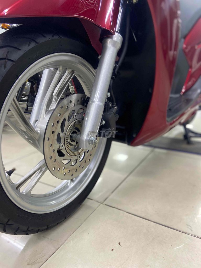 Honda SH 150 2022, красный