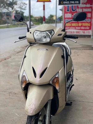 Honda Lead Vàng kem