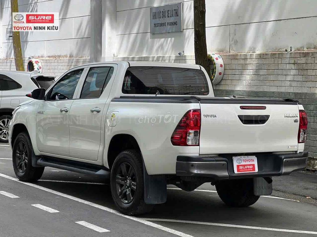 Toyota Hilux 2021 2.4E 4x2 AT -50000km 180Tr trả. Mua bán Ô tô tại Quận Ninh Kiều Cần Thơ được đăng bởi Thái Thanh hình 5
