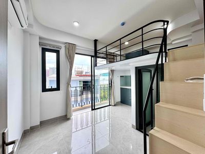GIẢM 200k - DUPLEX BAN CÔNG ĐI BỘ TỚI VLU - HẦM XE THANG MÁY