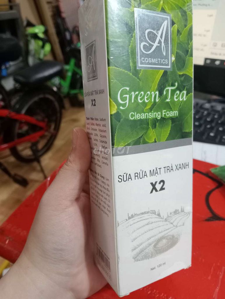 Sữa rửa mặt lá trà xanh