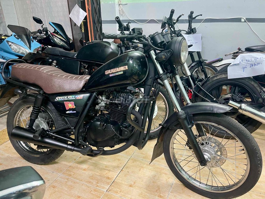 Suzuki GN125 màu Đen. Mua bán Xe máy tại Quận Gò Vấp Tp Hồ Chí Minh được đăng bởi trương hồng ngân hình 4