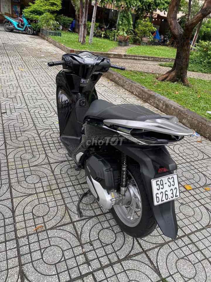 Хонда SH150 CBS 2022 черная 12000 км