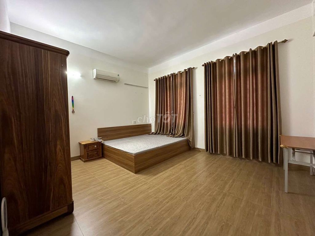 Furnished 3-storey house near Hòa Khánh market — photo 9