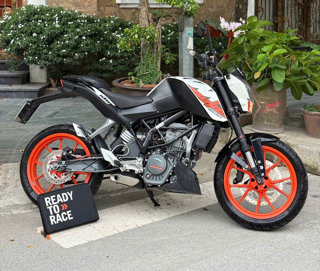 KTM Duke 200 có trả góp trao đổi ✅. Mua bán Xe máy tại Quận Thanh Xuân Hà Nội được đăng bởi Phú Lý hình 1