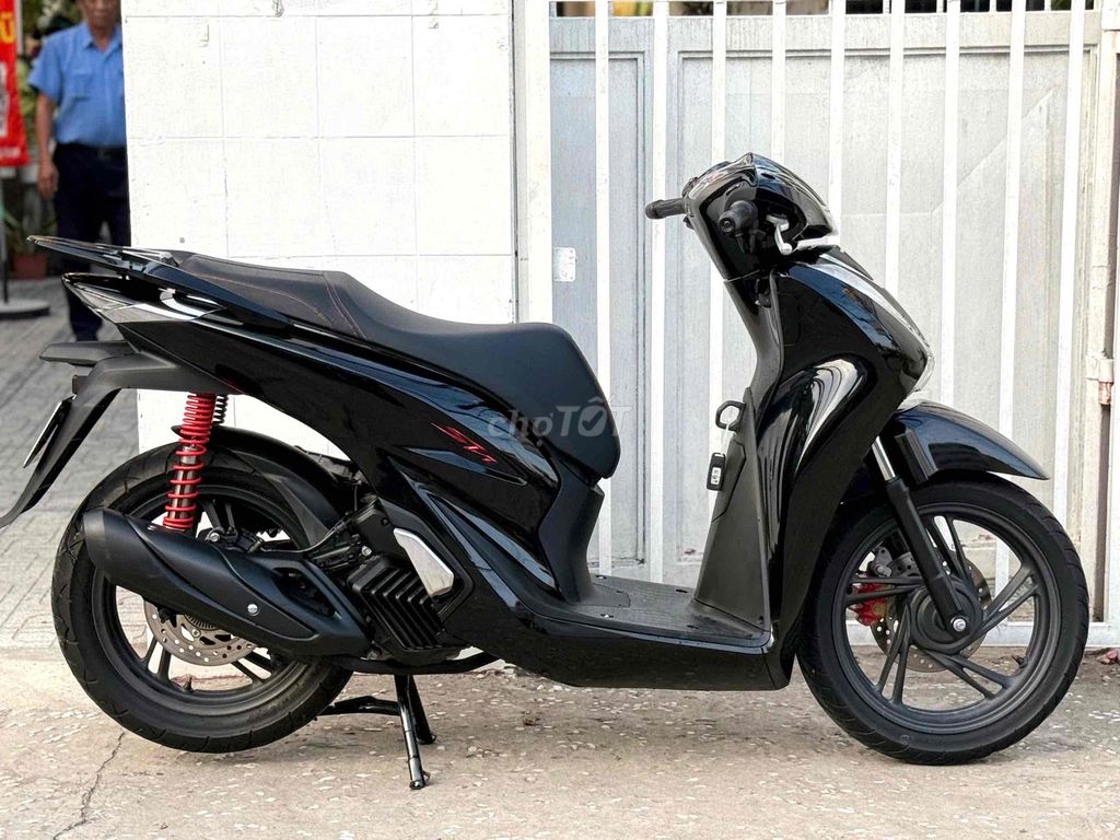 Honda SH 125i ABS 2024 Черный шар bstp 9master на имя
