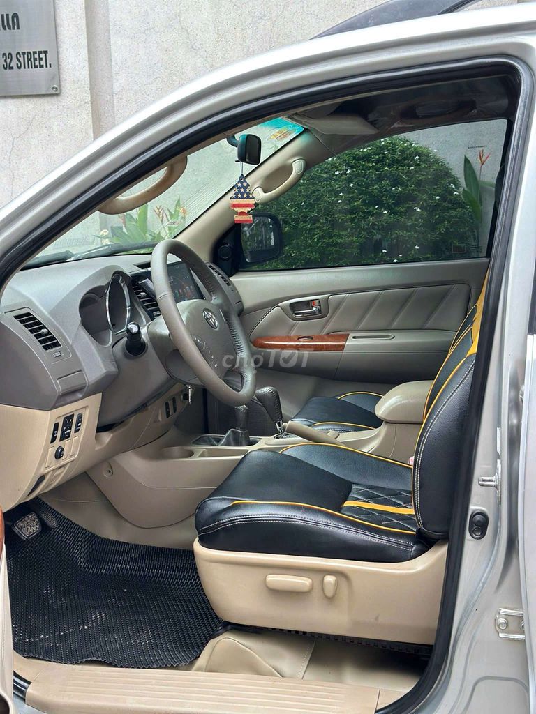 Toyota Fortuner 2009 2.7V - 117000 km. Mua bán Ô tô tại Thành phố Thuận An Bình Dương được đăng bởi THANH LÂM  hình 8