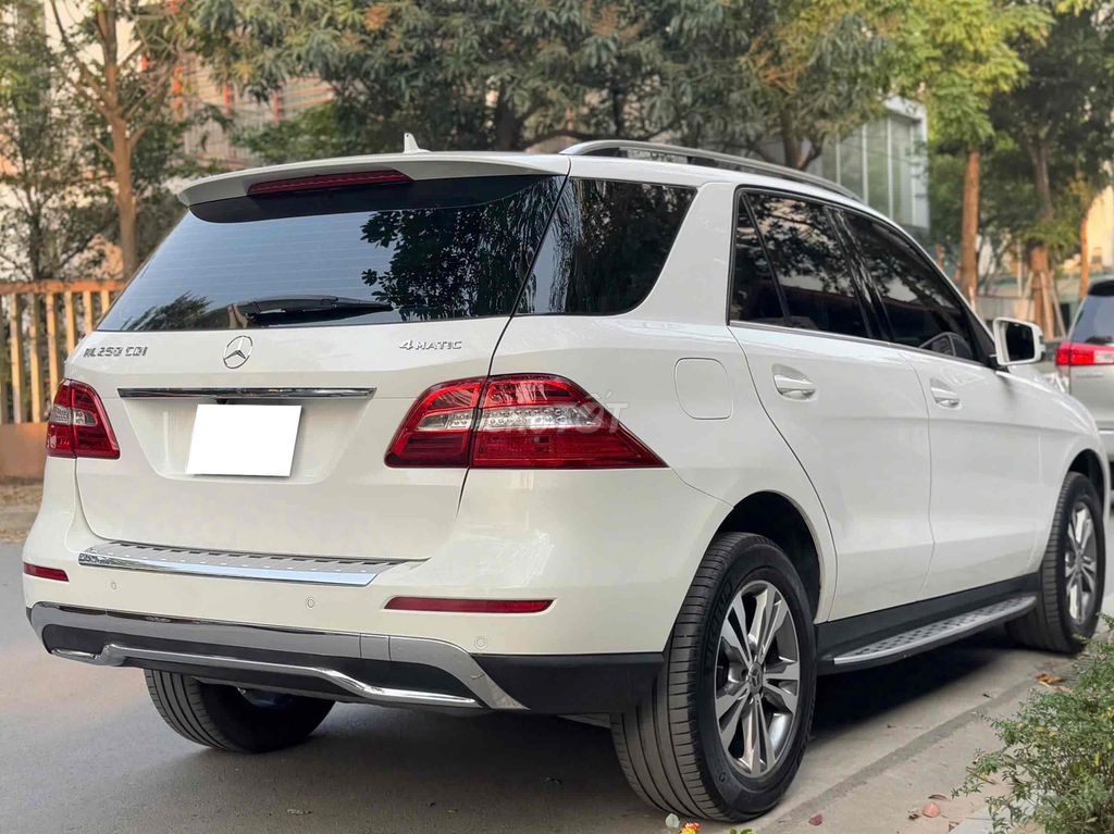 Mercedes ML250 CDI 4MATIC xuất Mỹ 2013. Mua bán Ô tô tại Quận Cầu Giấy Hà Nội được đăng bởi Cao Quý hình 3