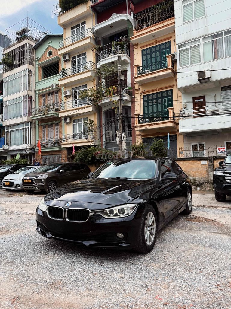 BMW 3 Series 2013 320i. Mua bán Ô tô tại Quận Đống Đa Hà Nội được đăng bởi kiên hình 4