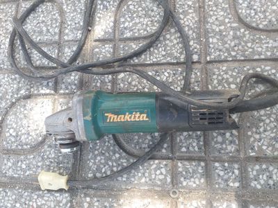 Máy cắt makita ngon lành cành đào dành cho a e thợ. Mua bán Đồ chuyên dụng, Giống nuôi trồng tại Thành phố Tây Ninh Tây Ninh được đăng bởi Nguyen  Bao 