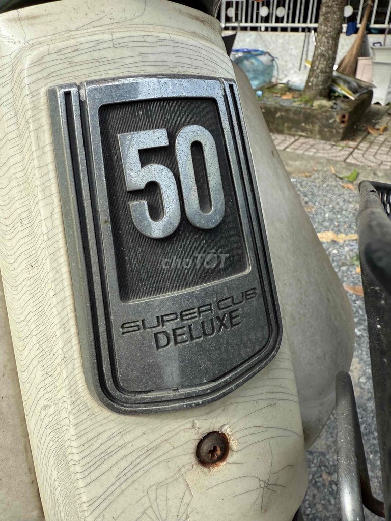 HONDA SUPPER CÚP 81. kim vàng giọt lệ. 1 chủ sài.. Mua bán Xe máy tại Thành phố Vĩnh Long Vĩnh Long được đăng bởi Lê Công hình 9