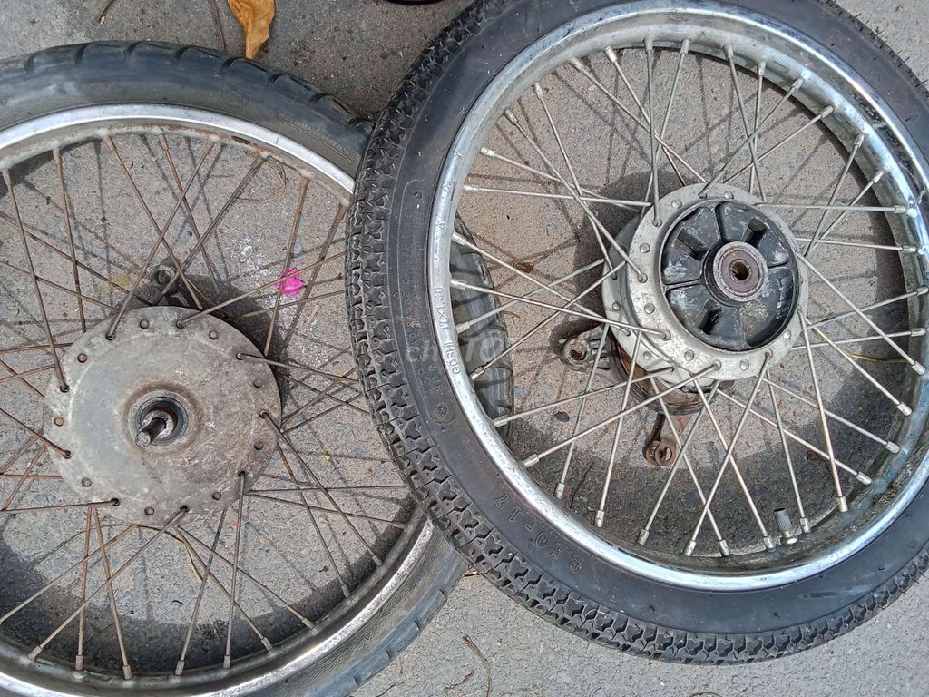 Cặp bánh Cub 81 zin nhật. Mua bán Phụ tùng xe tại Quận Bình Thạnh Tp Hồ Chí Minh được đăng bởi A Hùng hình 3