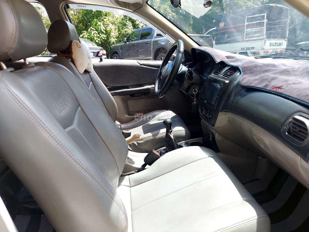 Ford Laser 2004 photo 3