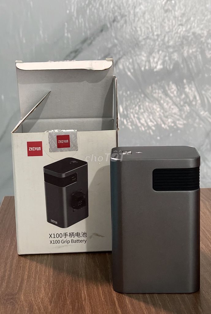 Pin đèn Zhiyun Molus X100 Xám. Mua bán Phụ kiện (Màn hình, Chuột...) tại Thành phố Bến Tre Bến Tre được đăng bởi Rùa hình 1