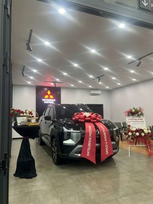 Mitsubishi Destinator Ultimate Đen 3000km