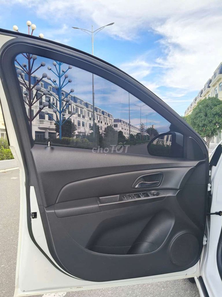 Bán Chevrolet Cruze 2018 số sàn. Xe rin cọp đẹp. Mua bán Ô tô tại Thị xã An Nhơn Bình Định được đăng bởi Đại Lộc  hình 14