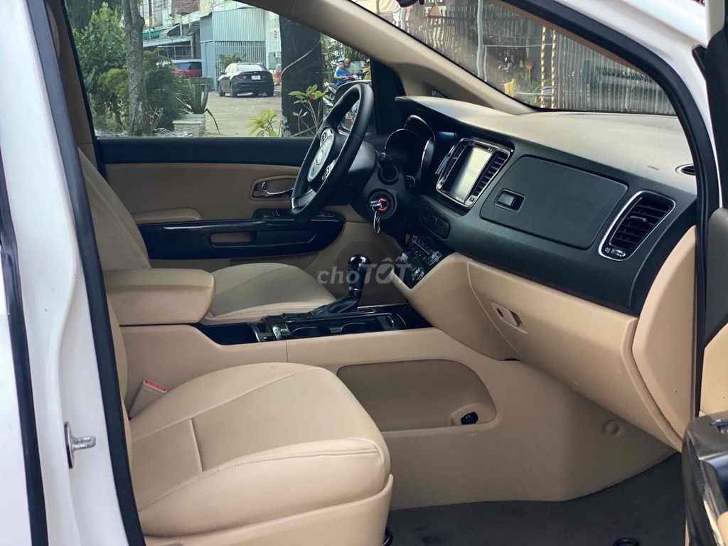 Kia Sedona 2016 2.2 Dầu Trắng. Mua bán Ô tô tại Thành phố Long Khánh Đồng Nai được đăng bởi Mr hiếu hình 9
