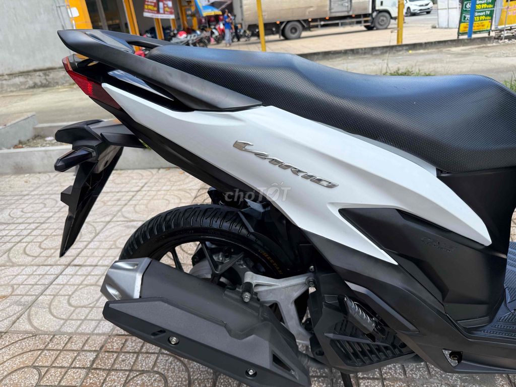 Vario 125 2021 nhập indo màu trắng đen.. Mua bán Xe máy tại Quận Ô Môn Cần Thơ được đăng bởi Trần Tùng hình 4