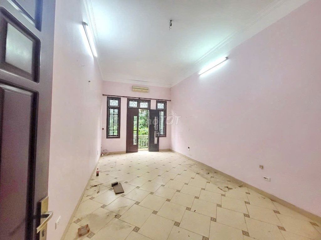 Дом Нгуен Хонга в аренду 50 м², переулок, 3 спальни, просторная площадь всего 24 кв.м