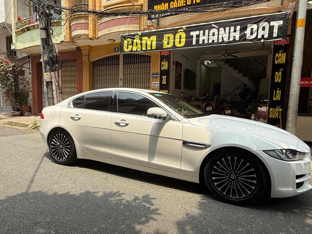 Jaguar XE 2016 - 93000 km. Mua bán Ô tô tại Quận 4 Tp Hồ Chí Minh được đăng bởi đạt hình 13