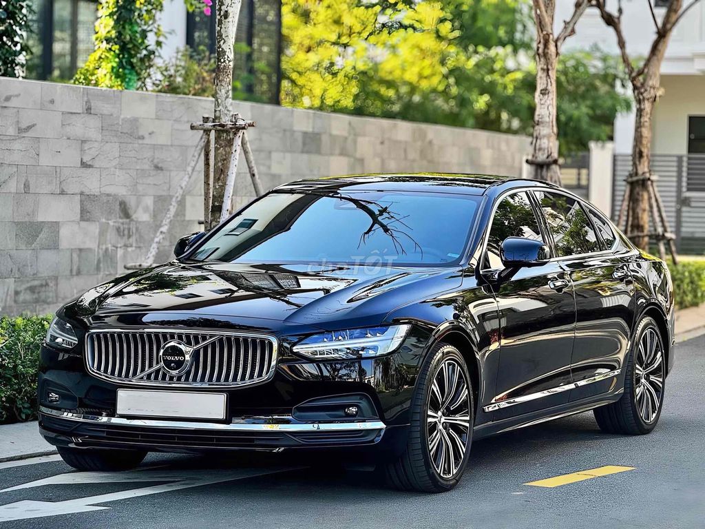 Volvo S90L ưu đãi lớn. Sẵn xe nhiều màu giao ngay.