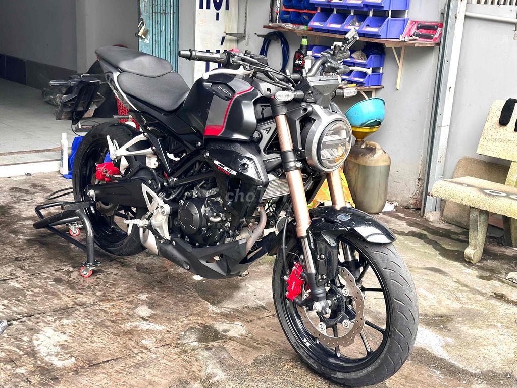 CB150R