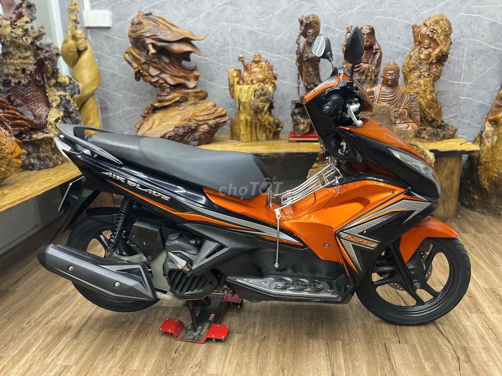 👉Airblade 2015 chính chủ biển SG máy bao êm. Mua bán Xe máy tại Quận 7 Tp Hồ Chí Minh được đăng bởi Xe Cũ Hiếu CT hình 5