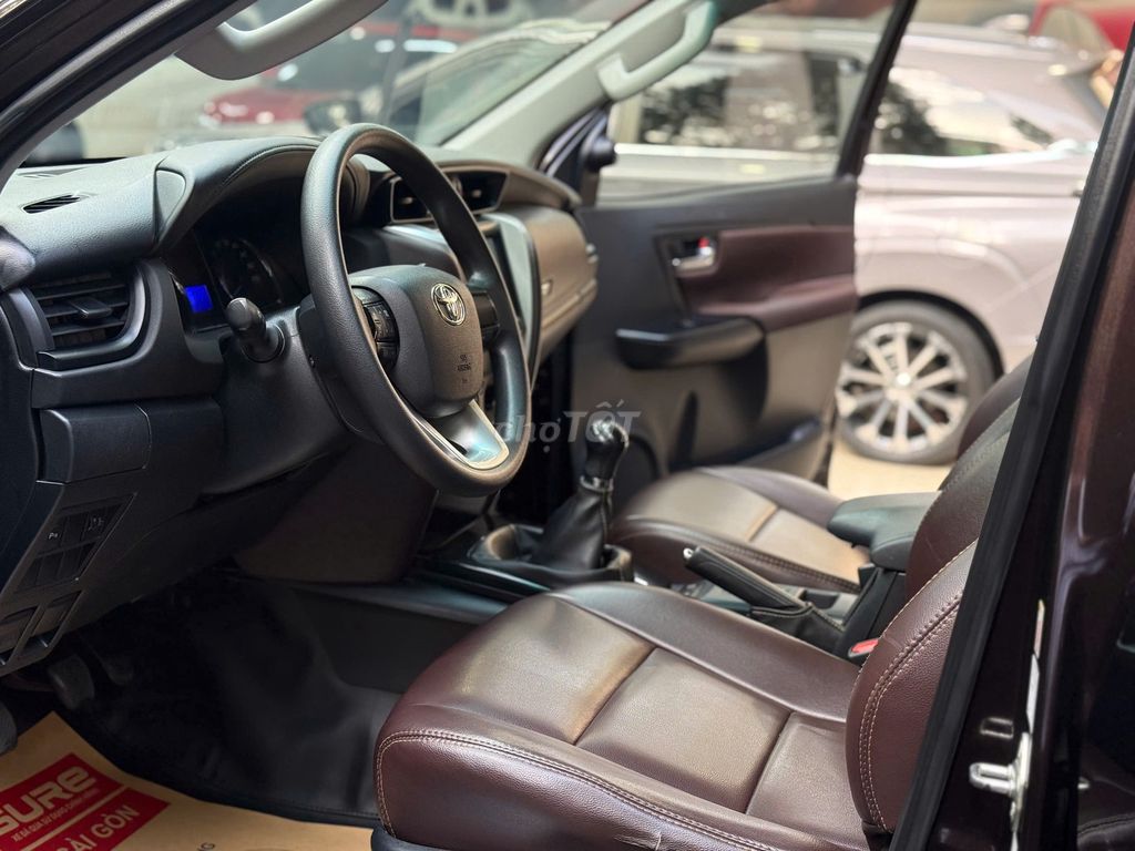 7-местный автомобиль (масло, палуба) - FORTUNER 2.4G MT 2019 - ДА БАНК