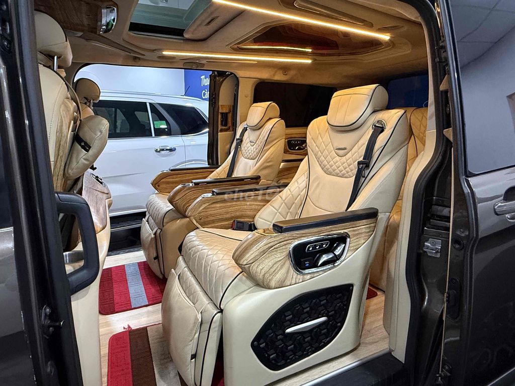 Ford Tourneo 2019 Limousine 2.0 AT - 68000 km. Mua bán Ô tô tại Quận Tân Bình Tp Hồ Chí Minh được đăng bởi FORD PHỔ QUANG XE CŨ hình 2